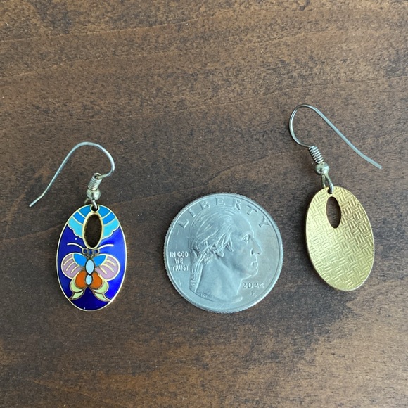 Pretty Butterfly Earrings - Picture 5 of 6